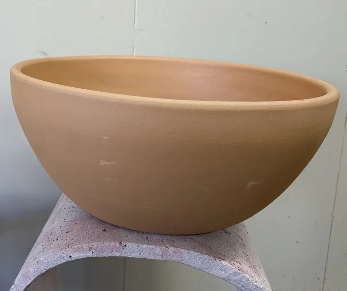 21″ Low Bowl Smooth Pot