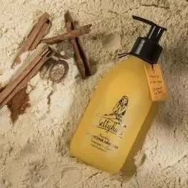 Betty Hula 150ml Nourishing Anti-bacterial Hand Wash in Champagne & Spice