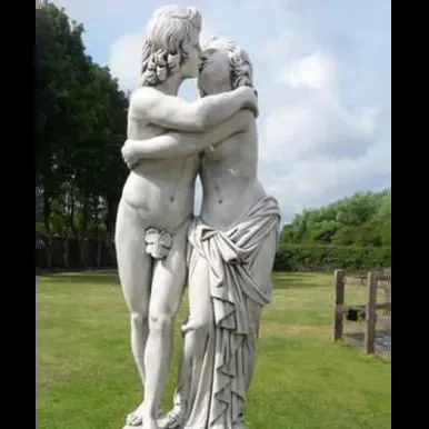 Border Stoneware Lovers Statue