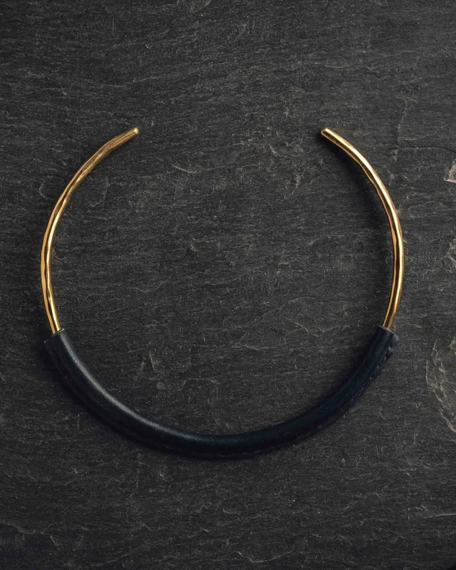 Crescioni Kiva Necklace, Black