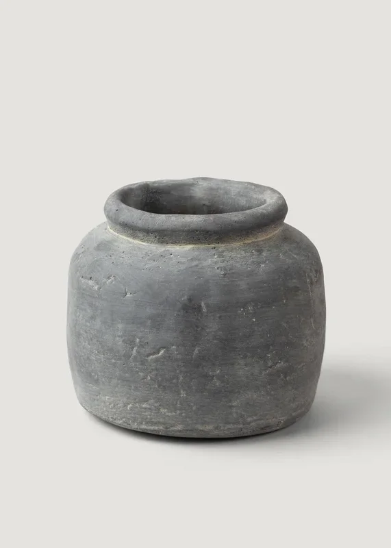 Distressed Rustic Concrete Vase – 7″