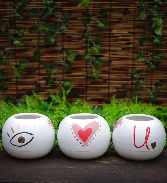 Eye Heart Pot