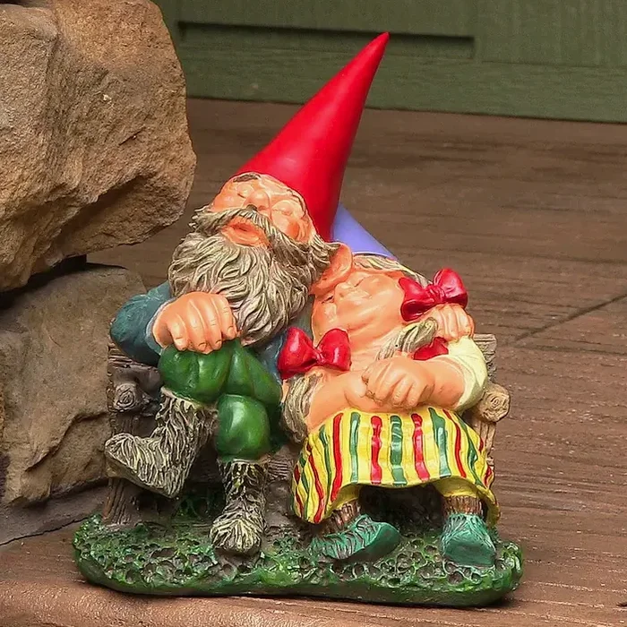 Gnome Al & Anita on Bench