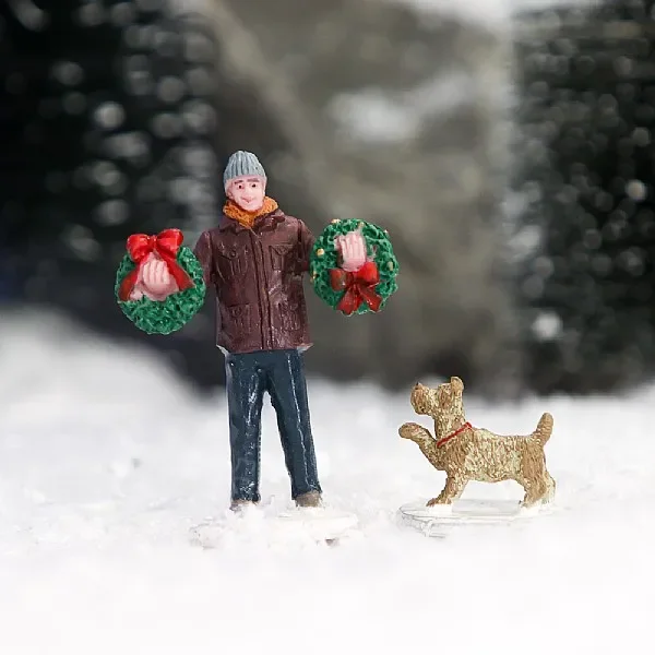 Lemax Tree Lot Figure (Set of 2)