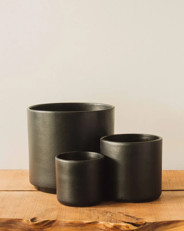 Modern Cylinder Pot, Black