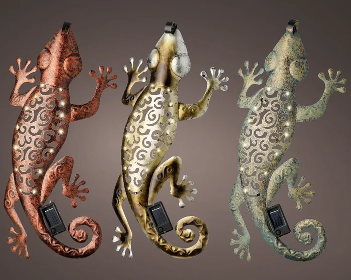 Solar Powered Light Up Lizard Reptile Wall Decoration – 51cm