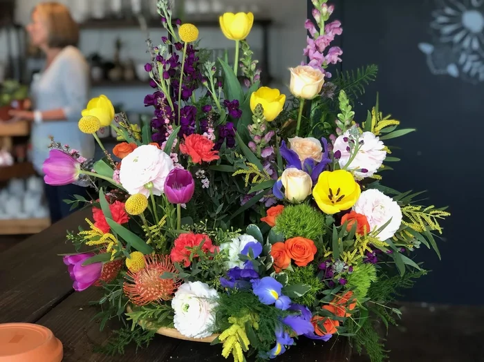 vibrant memories urn arrangement