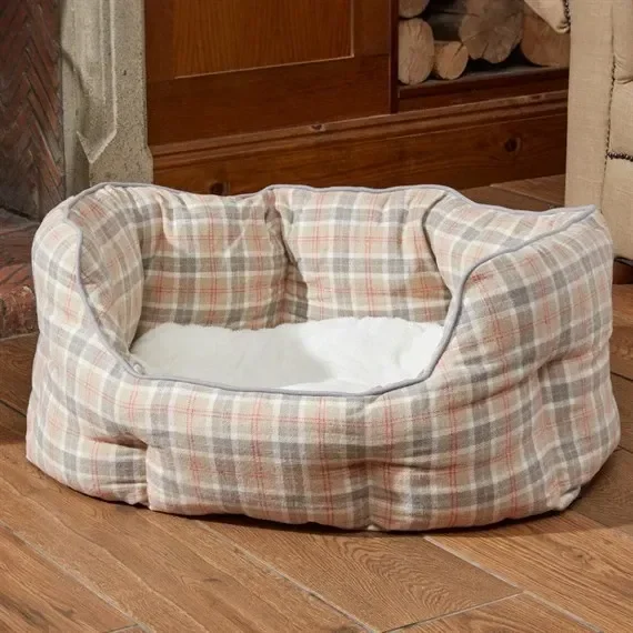 Zoon County M Oval Dog Bed (8020033)